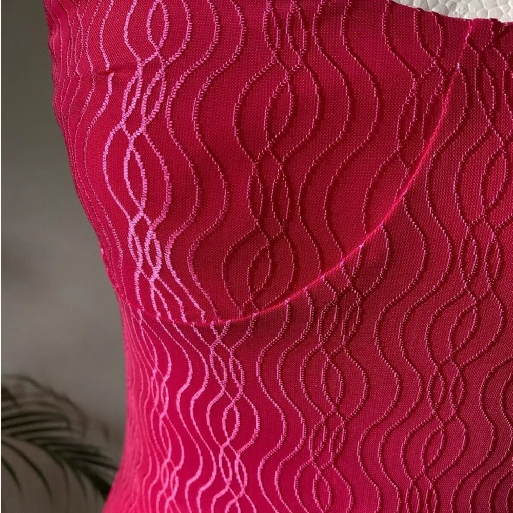 I Saw It First Textured Asymmetric Strap Bodycon Dress Size 10 Pink - Picture 2 of 4